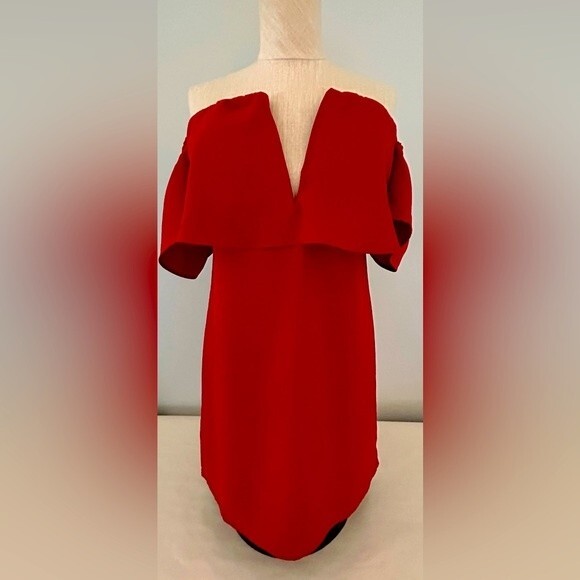 NEW Red Off-Shoulder Minidress by Essue size Medium - Picture 1 of 16